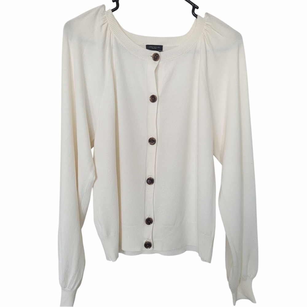 ✅ NWT Ann Taylor Ivory Knit Buttoned cardigan Sweater with puff sleeves size M